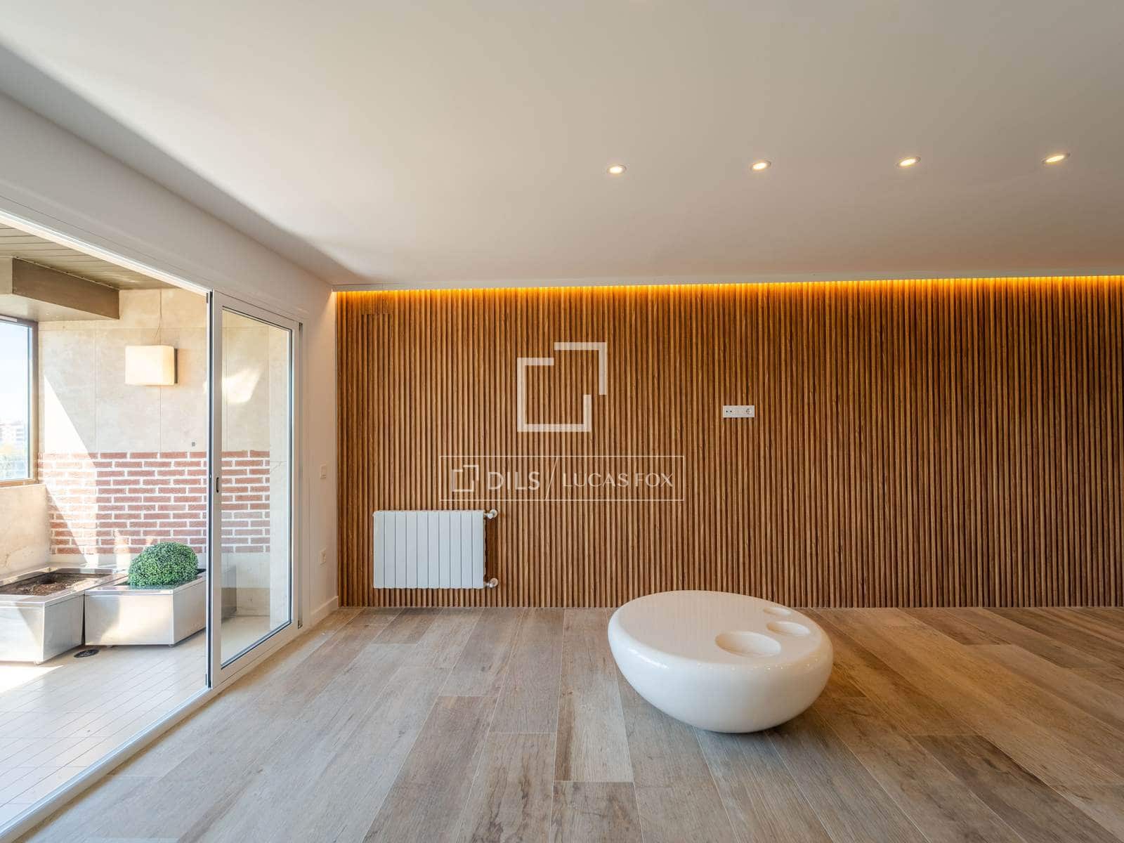 5 soverom Leilighet til leie i Valencia by med garasje - € 5 000 (Ref: 9866139)