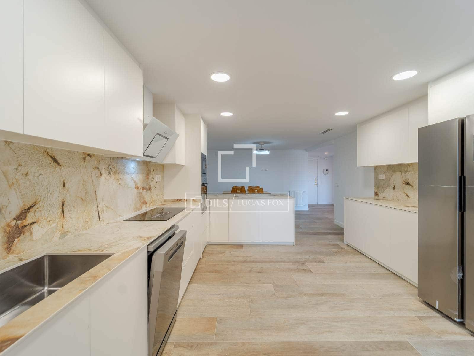 5 soverom Leilighet til leie i Valencia by med garasje - € 5 000 (Ref: 9866139)