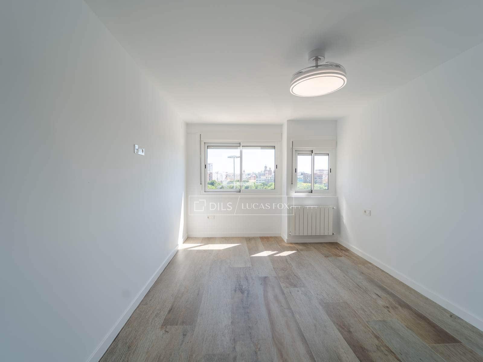 5 soverom Leilighet til leie i Valencia by med garasje - € 5 000 (Ref: 9866139)