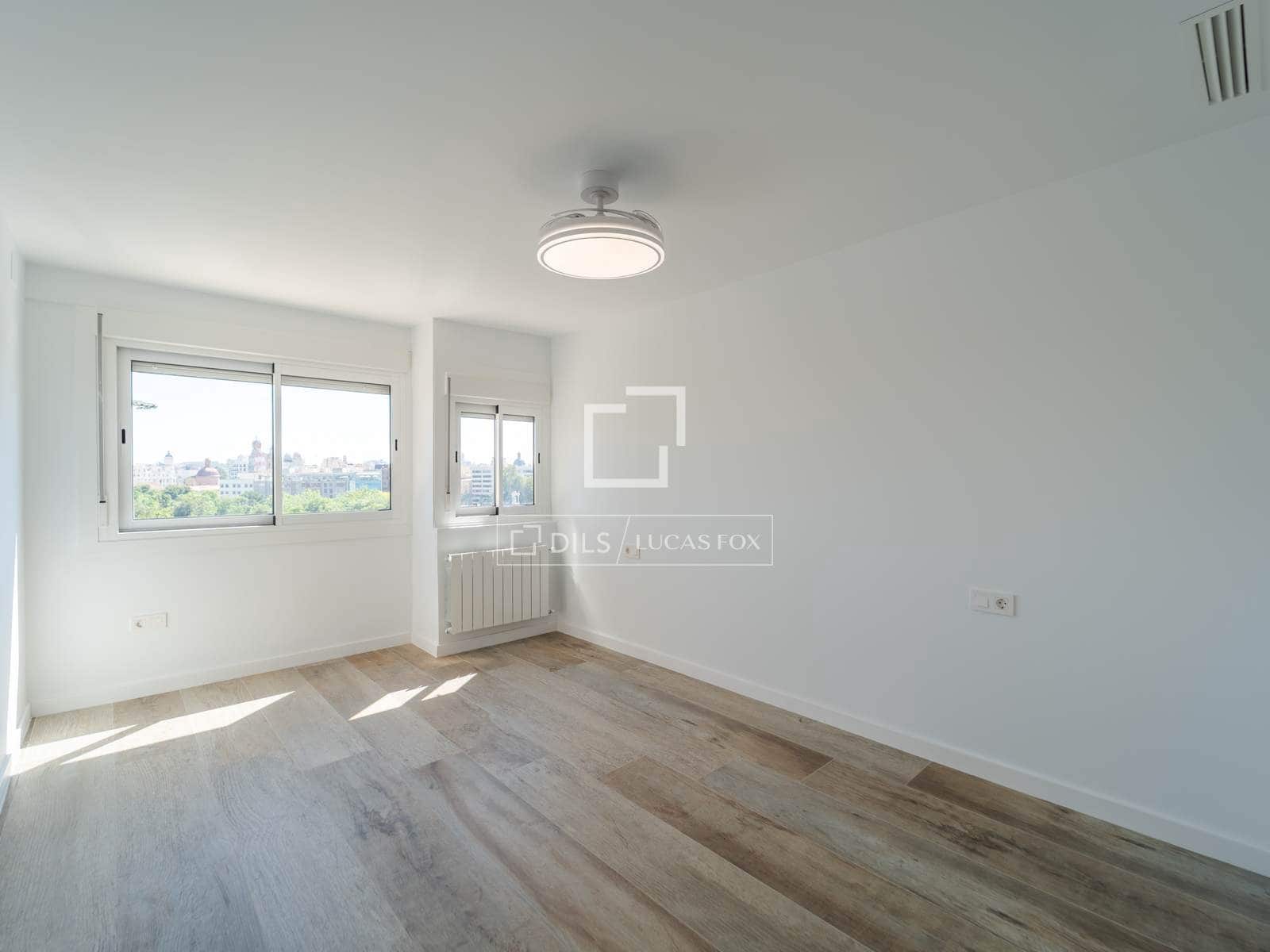 5 soverom Leilighet til leie i Valencia by med garasje - € 5 000 (Ref: 9866139)