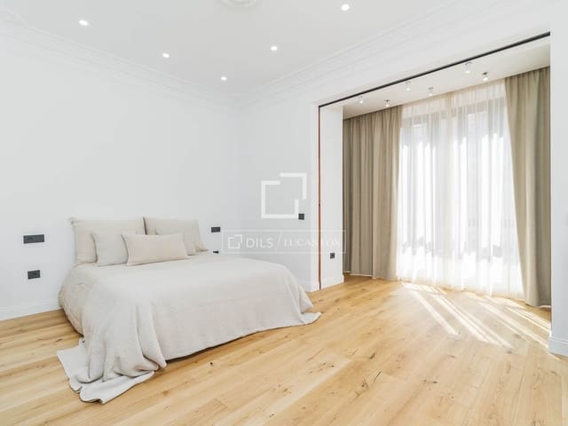 3 soveværelse Lejlighed til salg i Barcelona by - € 1.290.000 (Ref: 9866140)