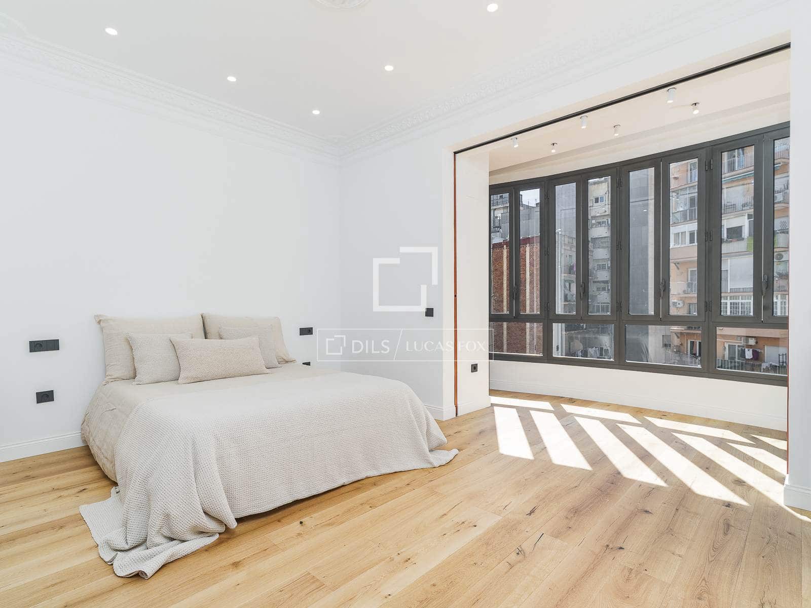 3 soveværelse Lejlighed til salg i Barcelona by - € 1.290.000 (Ref: 9866140)