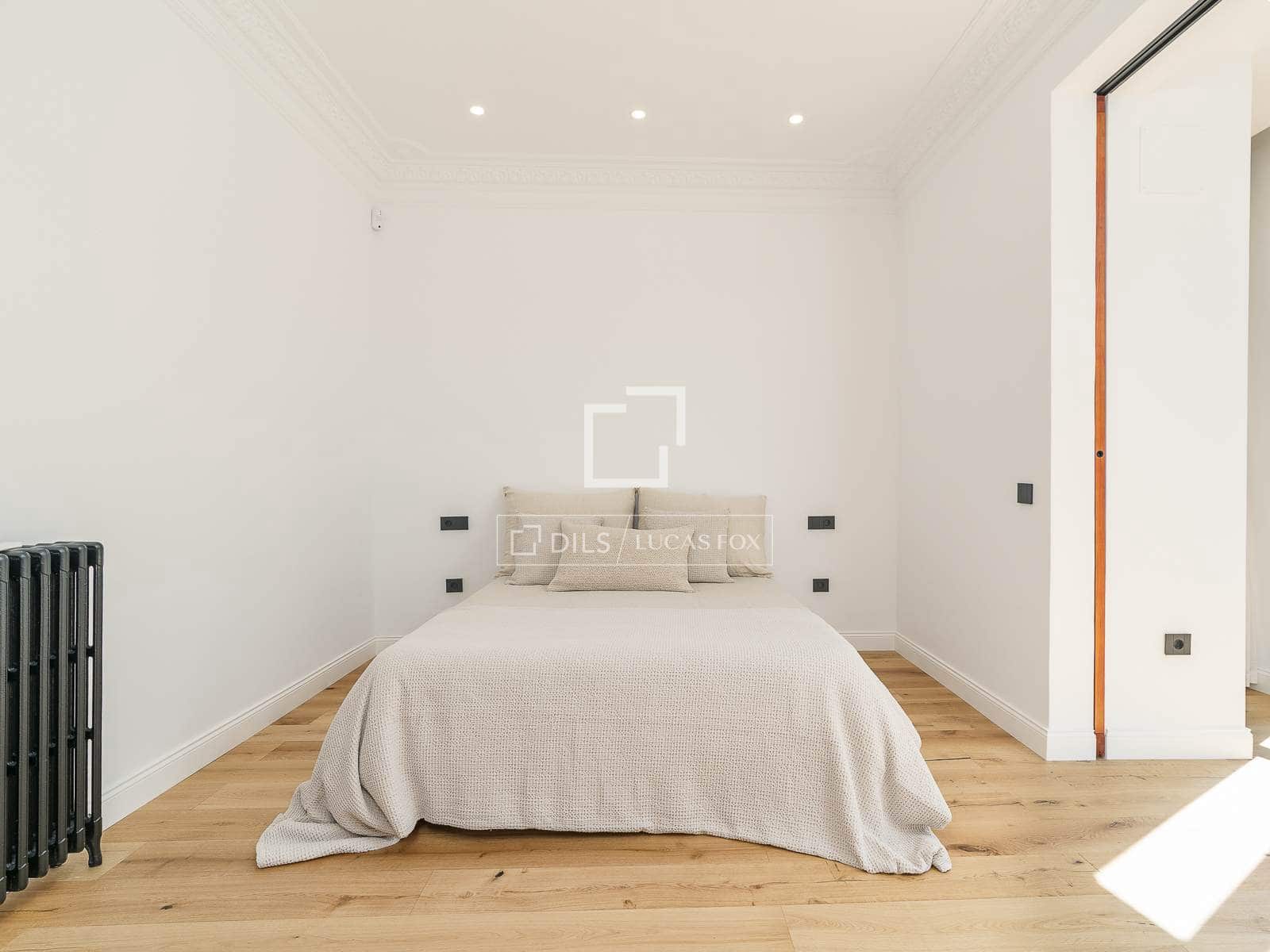 3 soveværelse Lejlighed til salg i Barcelona by - € 1.290.000 (Ref: 9866140)