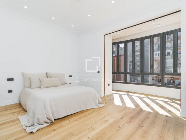 3 soveværelse Lejlighed til salg i Barcelona by - € 1.290.000 (Ref: 9866140)