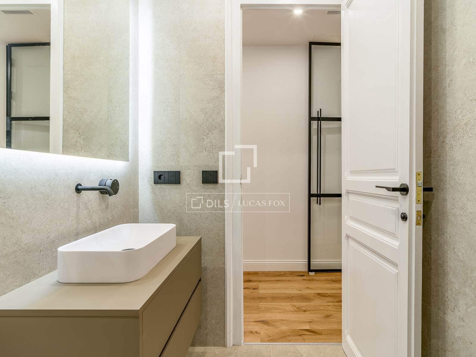 3 soveværelse Lejlighed til salg i Barcelona by - € 1.290.000 (Ref: 9866140)