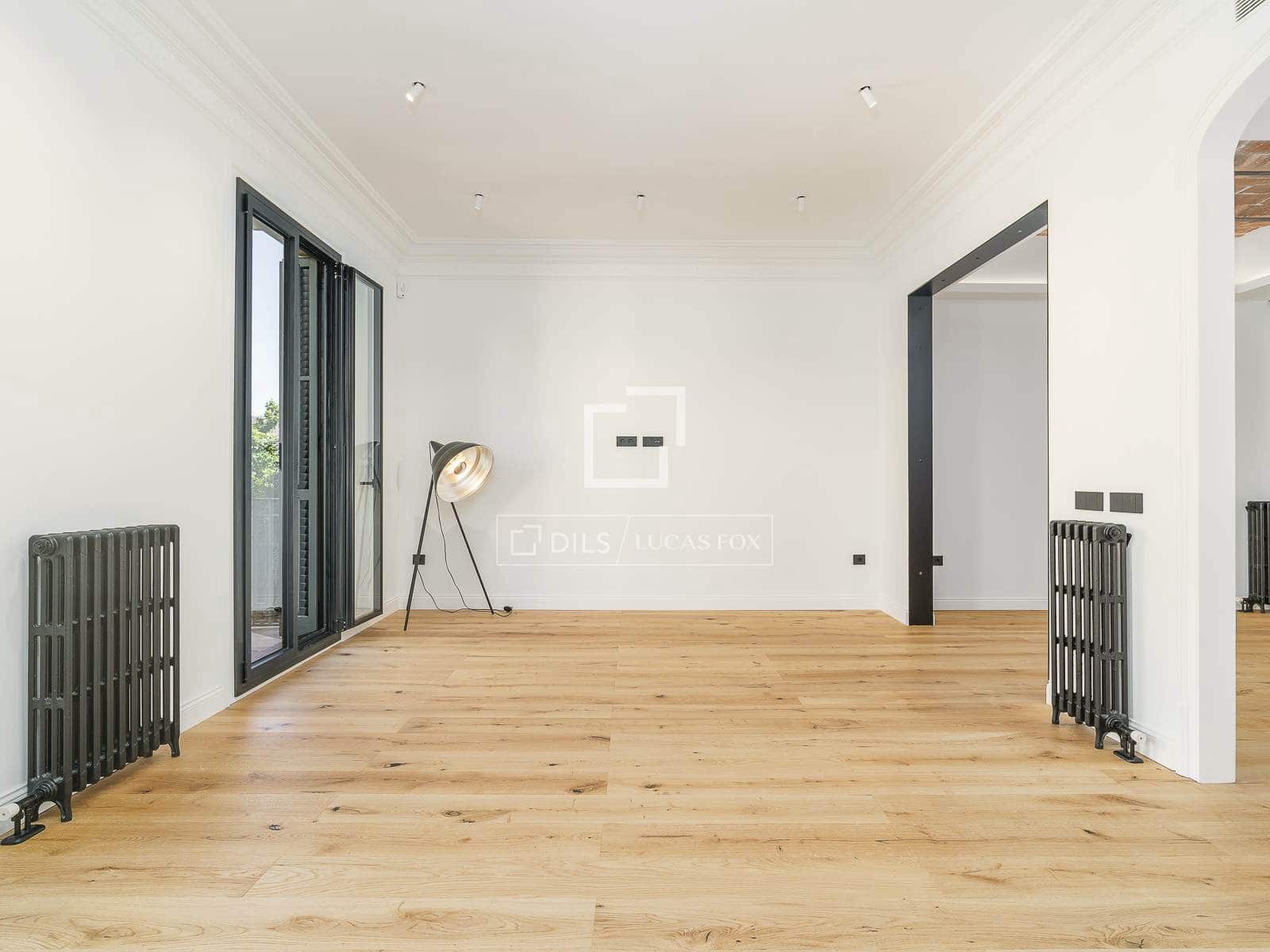 3 soveværelse Lejlighed til salg i Barcelona by - € 1.290.000 (Ref: 9866140)