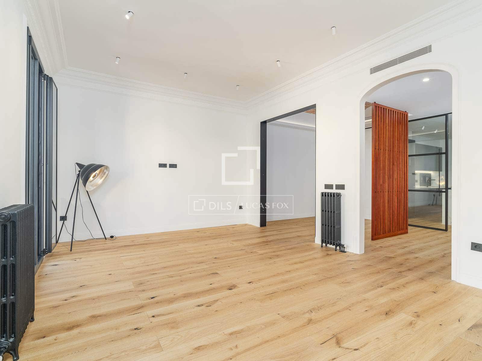 3 soveværelse Lejlighed til salg i Barcelona by - € 1.290.000 (Ref: 9866140)
