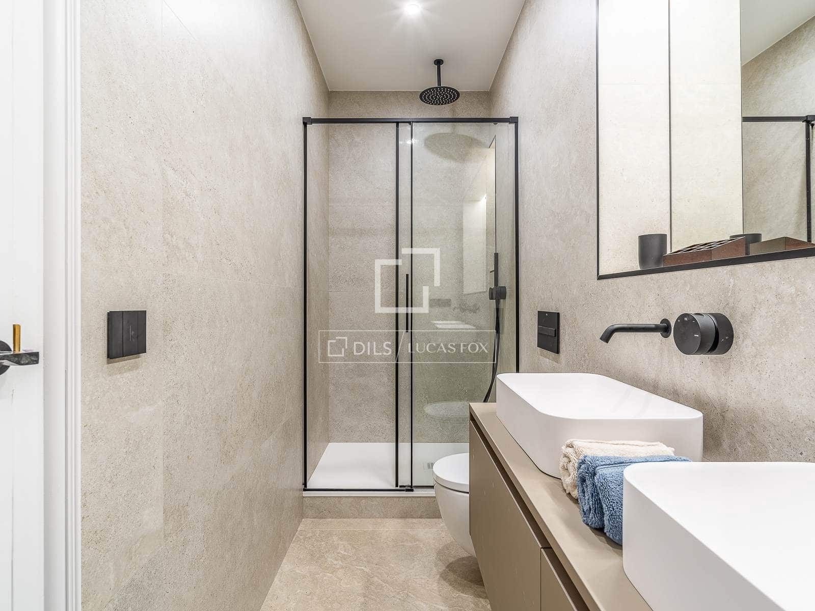 3 soveværelse Lejlighed til salg i Barcelona by - € 1.290.000 (Ref: 9866140)