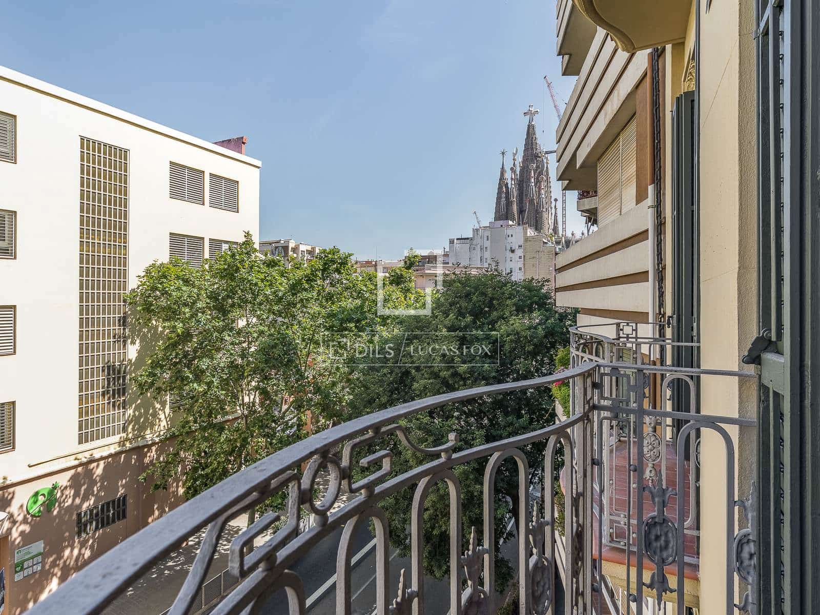 3 soveværelse Lejlighed til salg i Barcelona by - € 1.190.000 (Ref: 9866140)