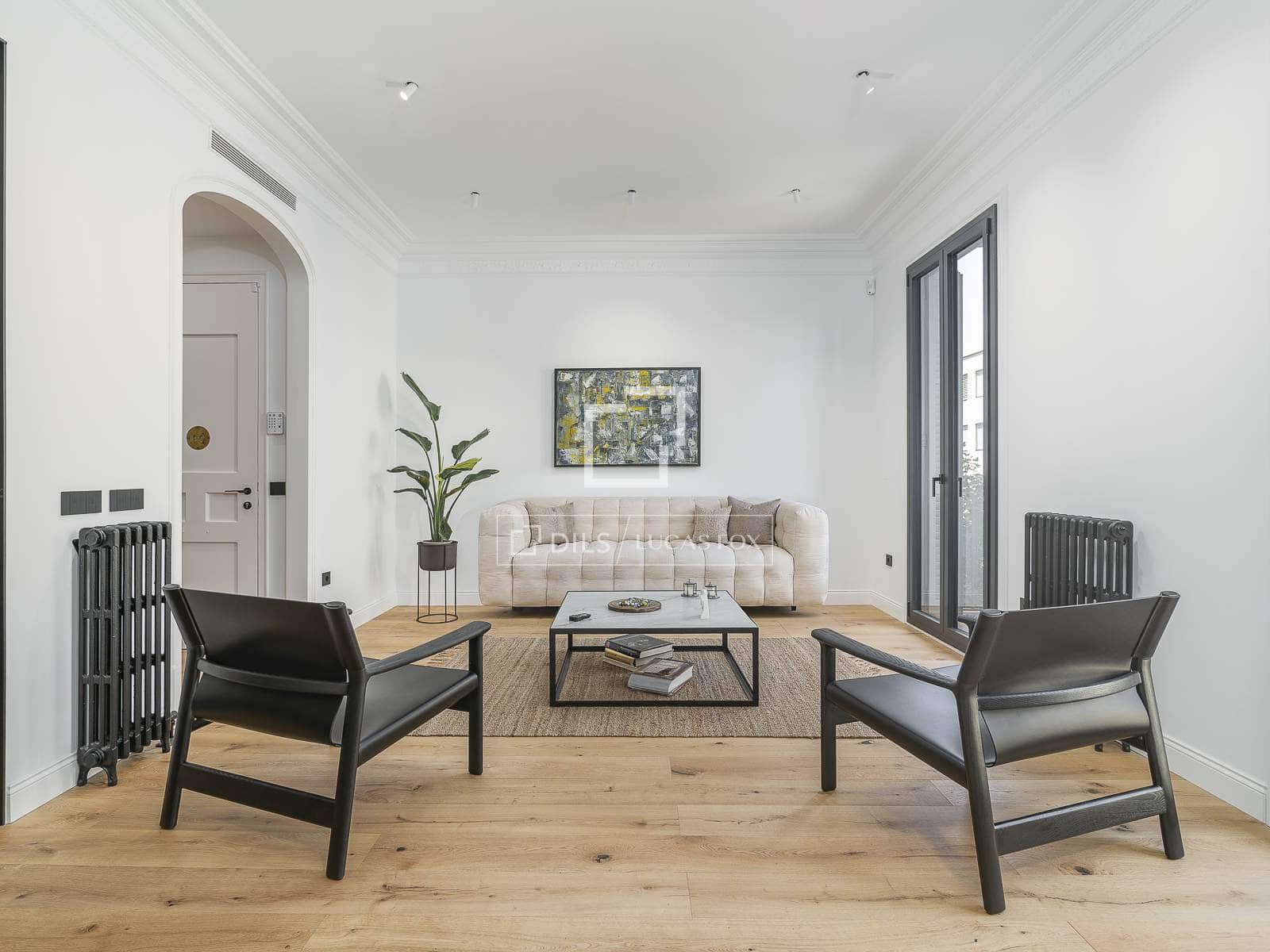 3 soveværelse Lejlighed til salg i Barcelona by - € 1.190.000 (Ref: 9866140)