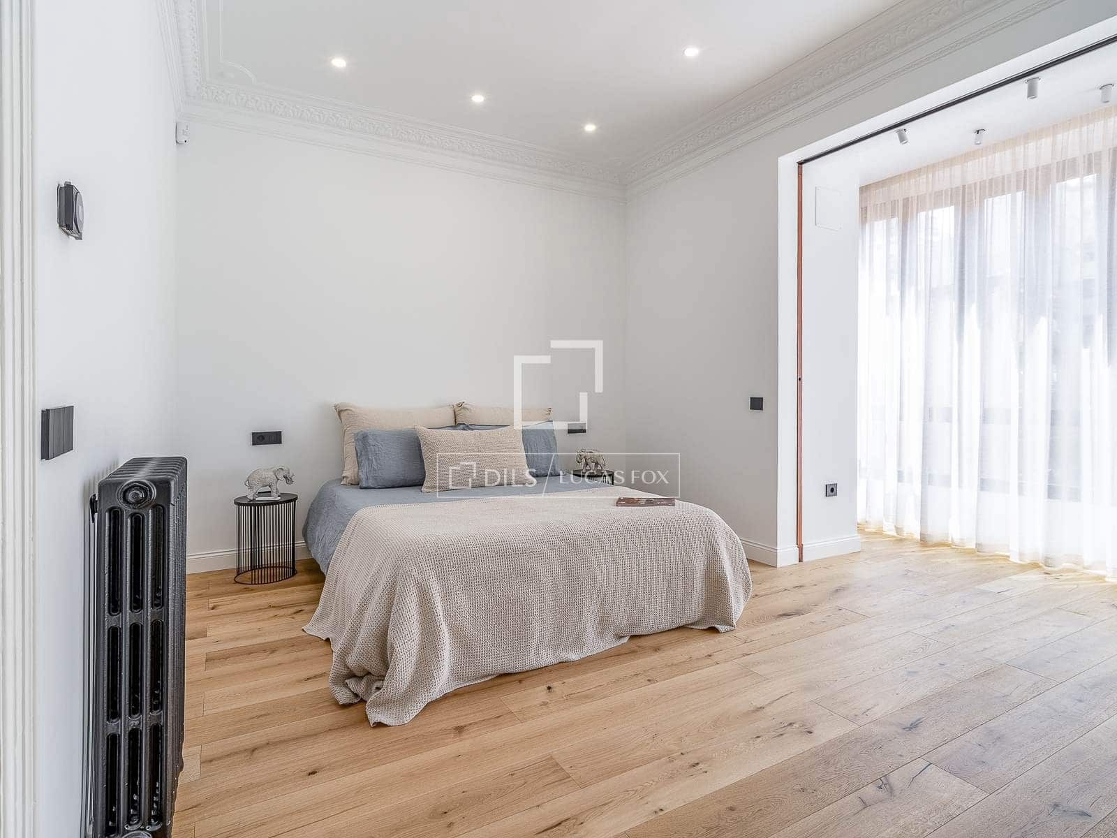 3 soveværelse Lejlighed til salg i Barcelona by - € 1.190.000 (Ref: 9866140)
