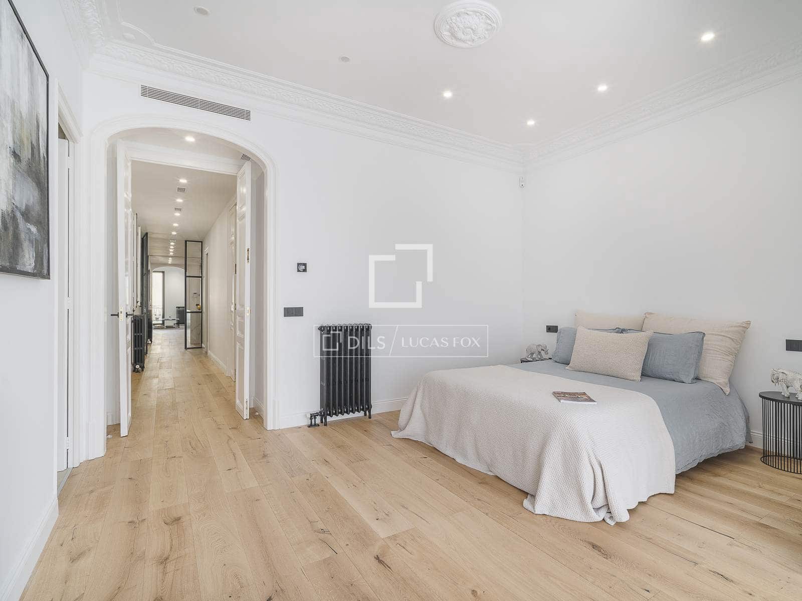 3 soveværelse Lejlighed til salg i Barcelona by - € 1.190.000 (Ref: 9866140)