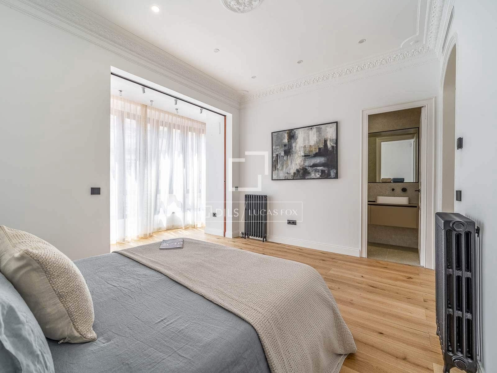 3 soveværelse Lejlighed til salg i Barcelona by - € 1.190.000 (Ref: 9866140)