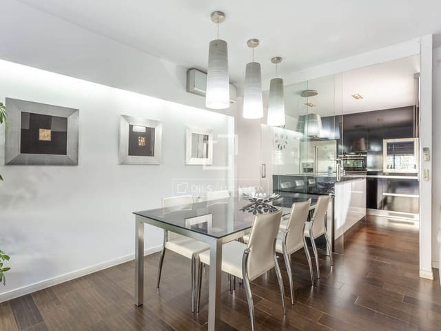 Penthouse de 3 chambres à louer à Valence ville - 2 500 € (Ref: 9866185)