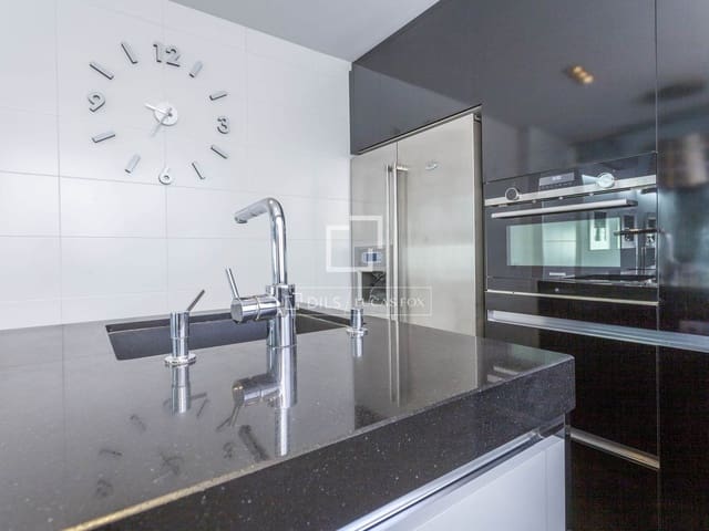 Penthouse de 3 chambres à louer à Valence ville - 2 500 € (Ref: 9866185)