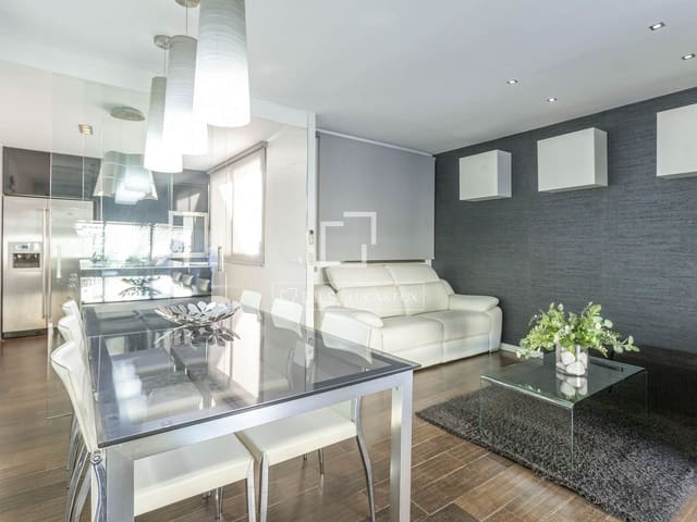Penthouse de 3 chambres à louer à Valence ville - 2 500 € (Ref: 9866185)
