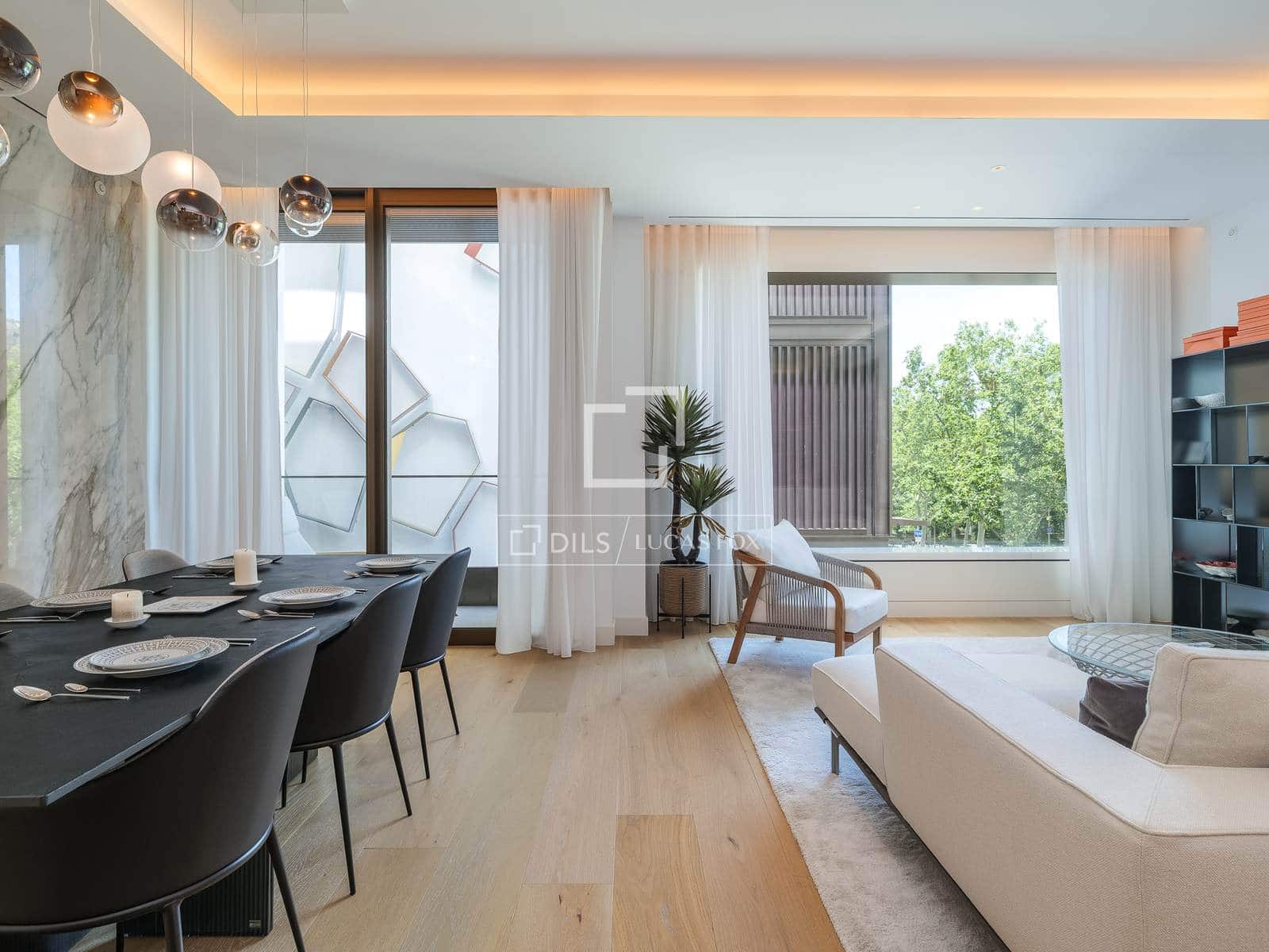 2 soveværelse Lejlighed til salg i Barcelona by med swimmingpool garage - € 3.900.000 (Ref: 9866186)