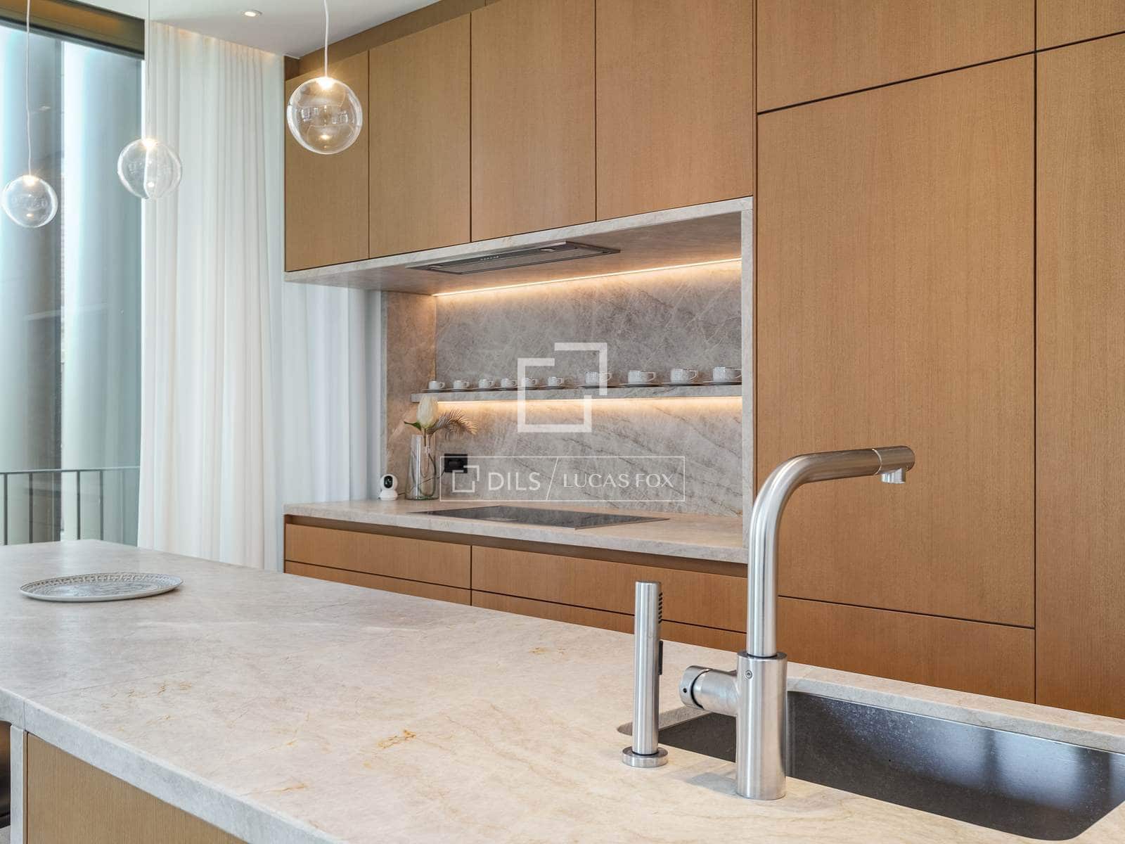 2 soveværelse Lejlighed til salg i Barcelona by med swimmingpool garage - € 3.900.000 (Ref: 9866186)