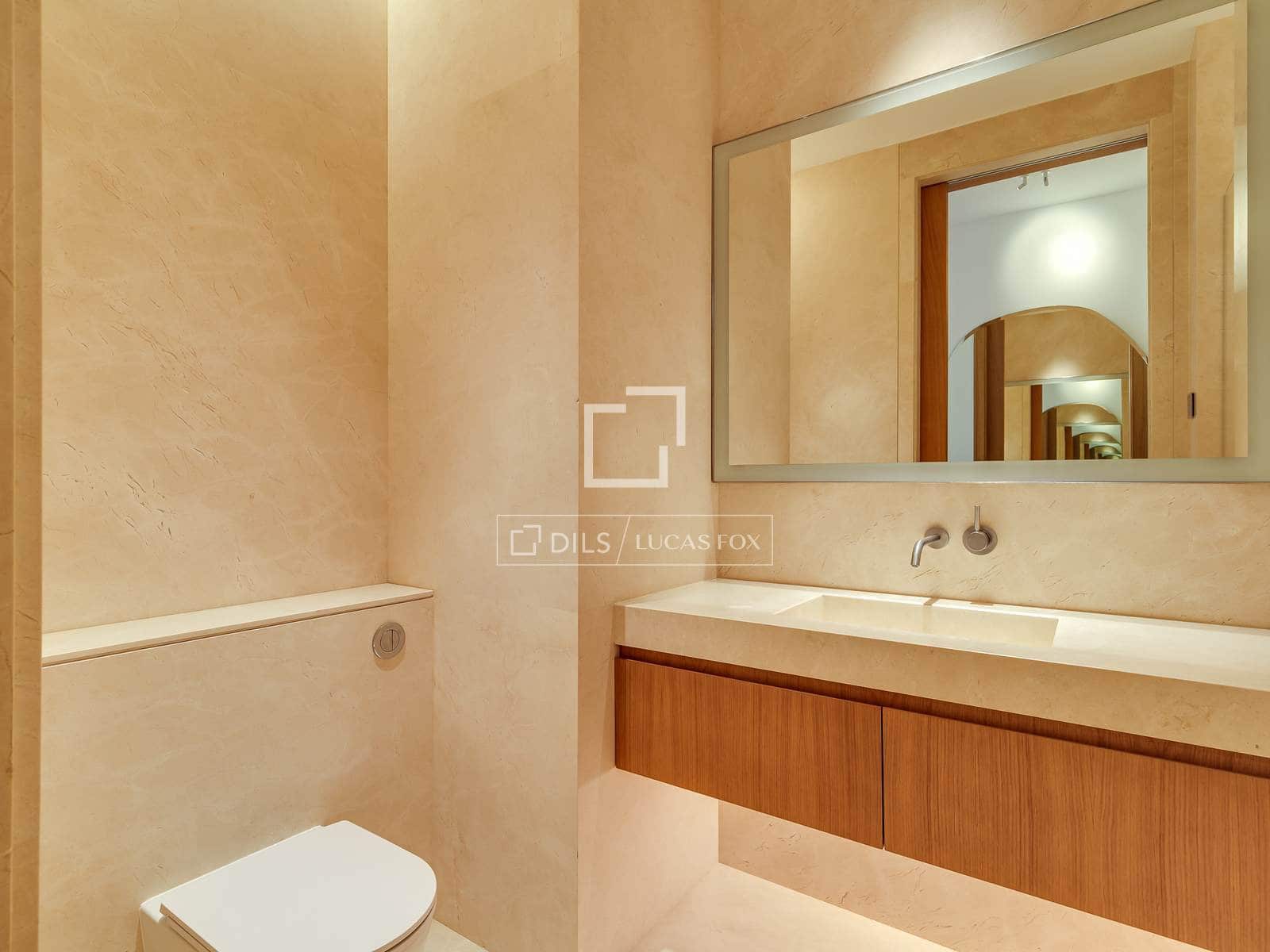 2 soveværelse Lejlighed til salg i Barcelona by med swimmingpool garage - € 3.900.000 (Ref: 9866186)