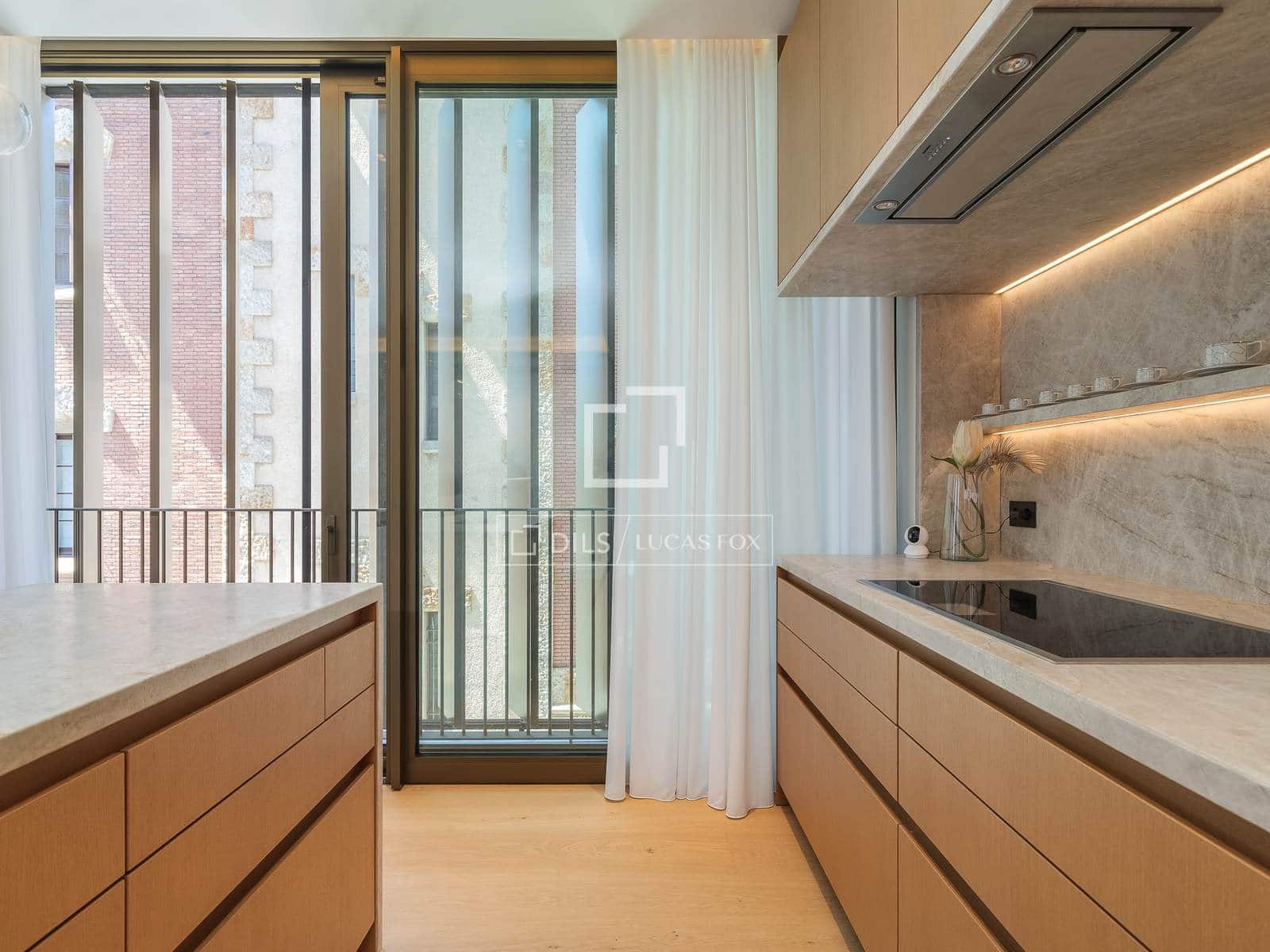 2 soveværelse Lejlighed til salg i Barcelona by med swimmingpool garage - € 3.900.000 (Ref: 9866186)