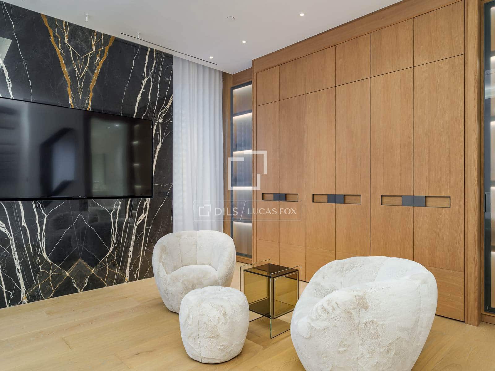 2 soveværelse Lejlighed til salg i Barcelona by med swimmingpool garage - € 3.900.000 (Ref: 9866186)