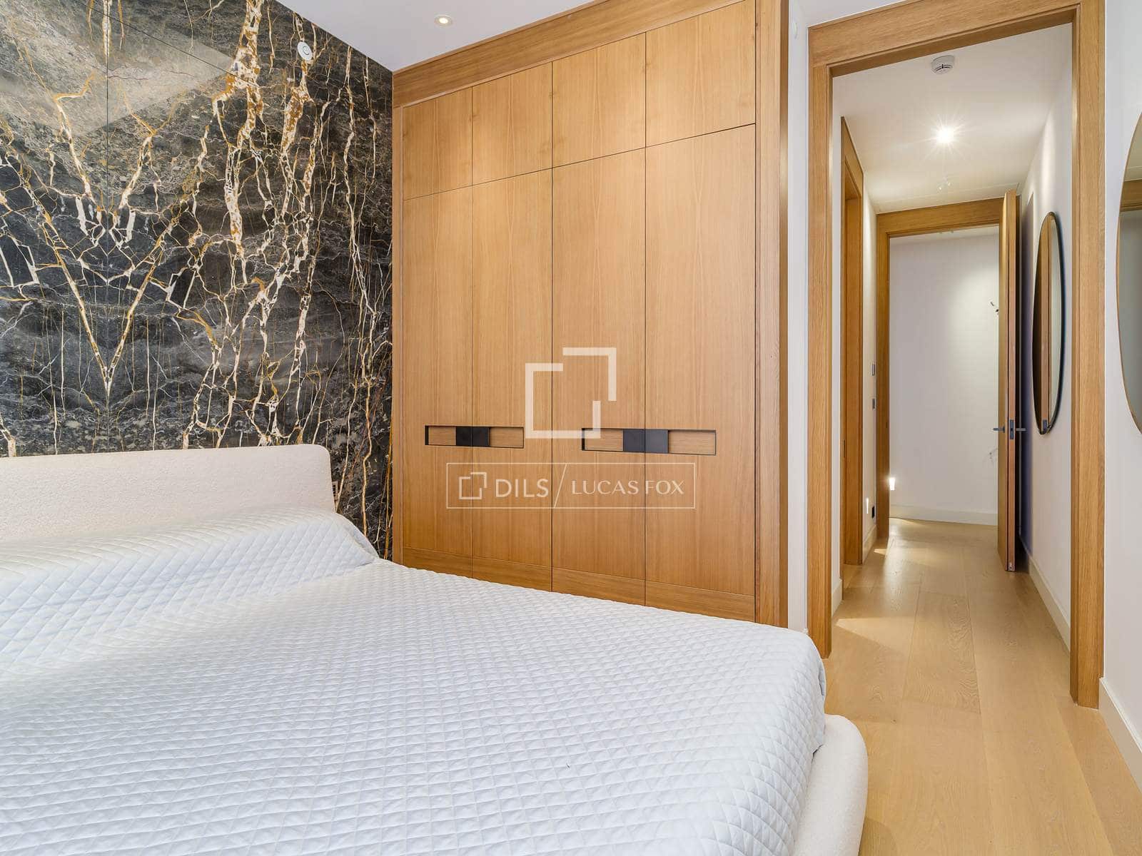 2 soveværelse Lejlighed til salg i Barcelona by med swimmingpool garage - € 3.900.000 (Ref: 9866186)