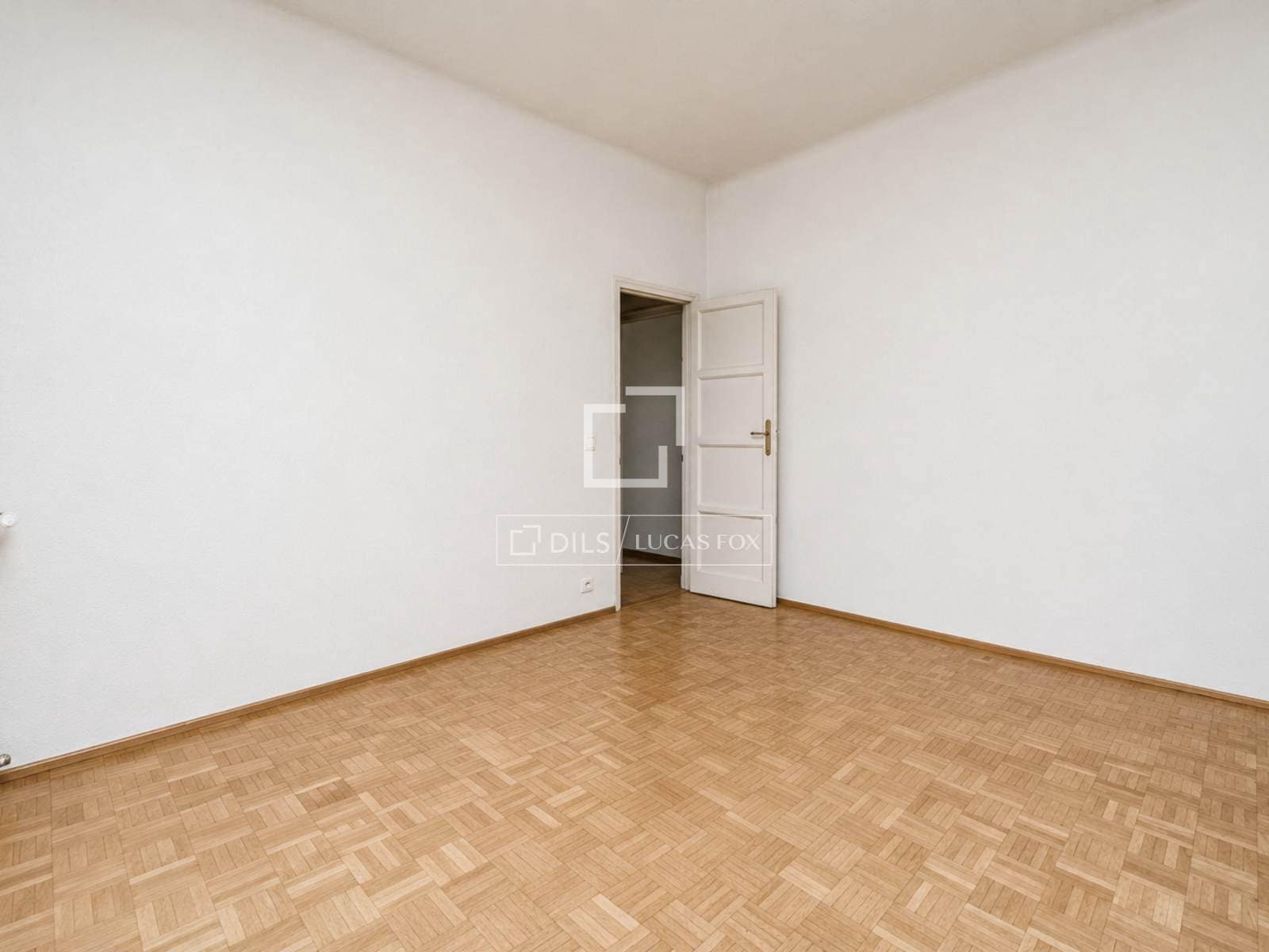 5 soveværelse Lejlighed til salg i Madrid by - € 1.250.000 (Ref: 9866188)