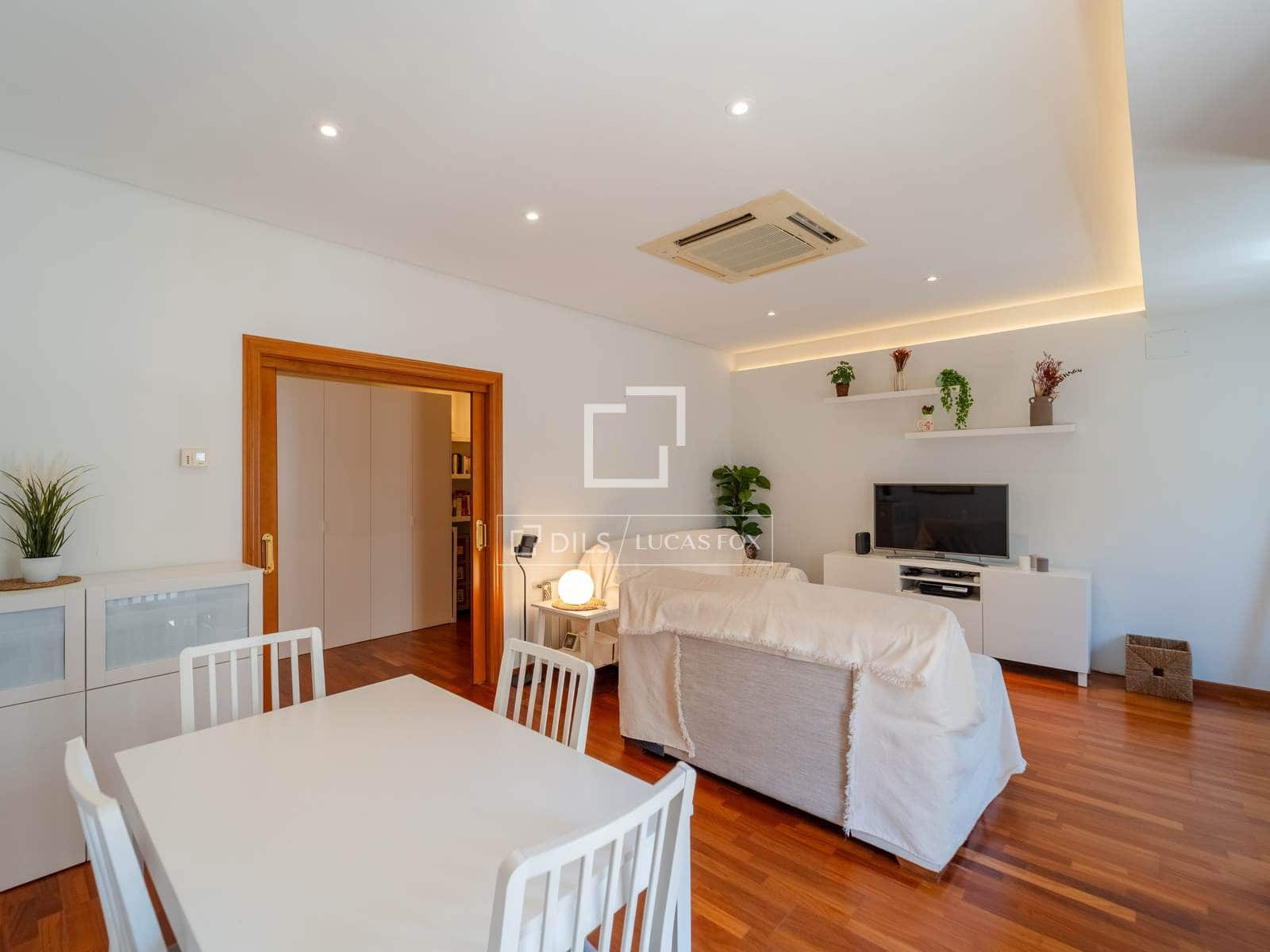 Appartement de 4 chambres à louer à Valence ville - 2 900 € (Ref: 9866190)