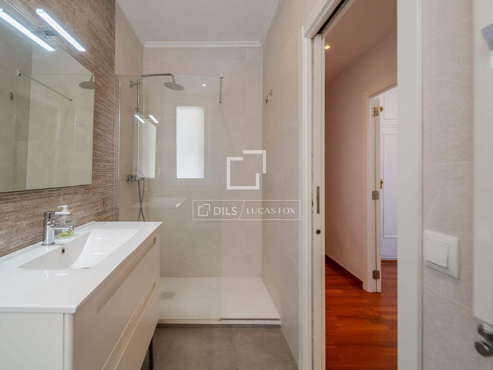 Appartement de 4 chambres à louer à Valence ville - 2 900 € (Ref: 9866190)
