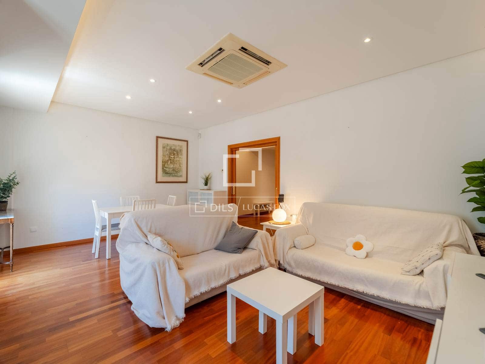 Appartement de 4 chambres à louer à Valence ville - 2 900 € (Ref: 9866190)