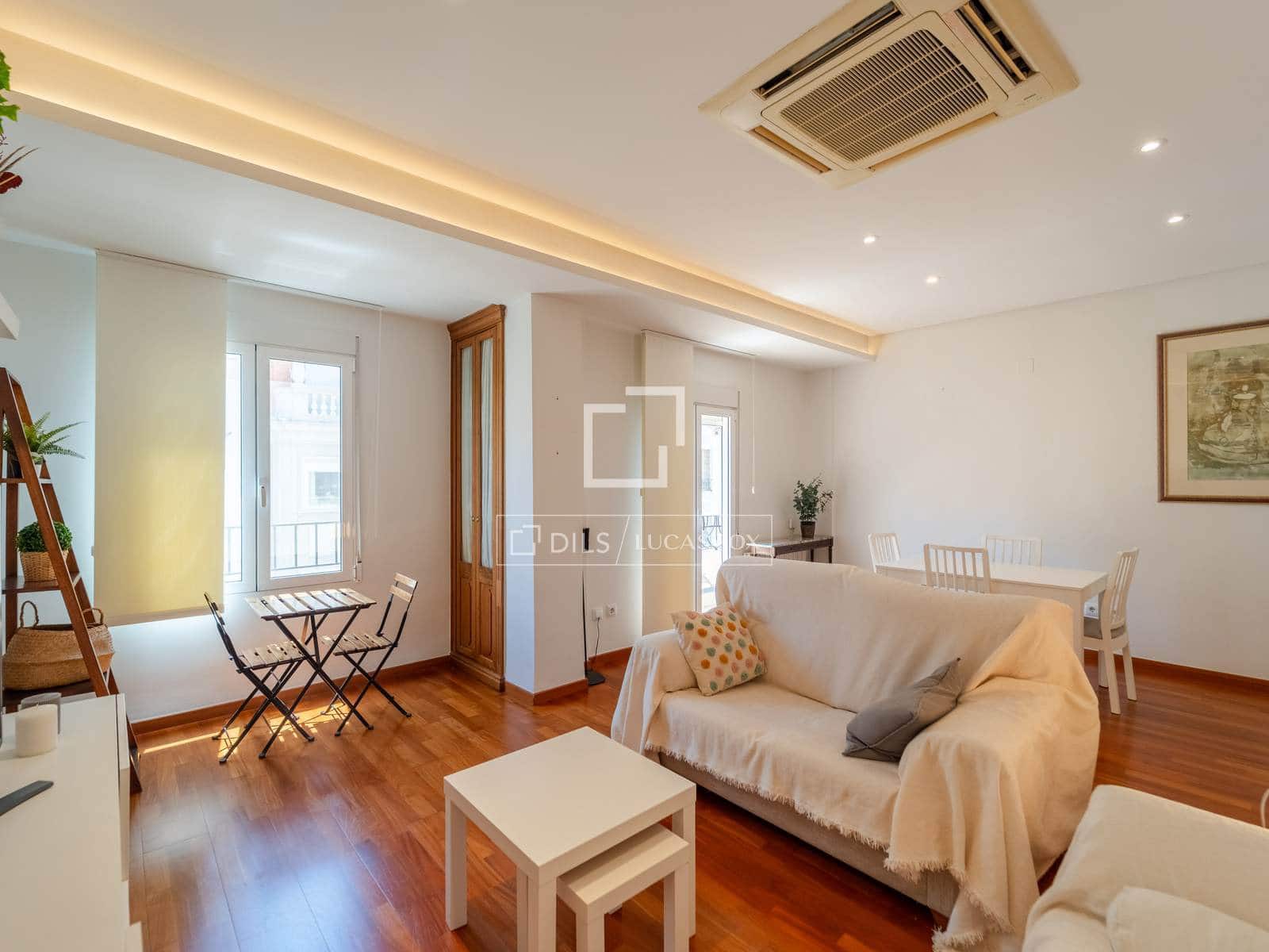 Appartement de 4 chambres à louer à Valence ville - 2 900 € (Ref: 9866190)