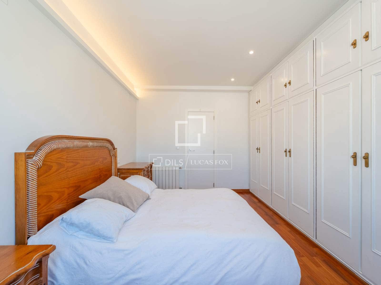 Appartement de 4 chambres à louer à Valence ville - 2 900 € (Ref: 9866190)