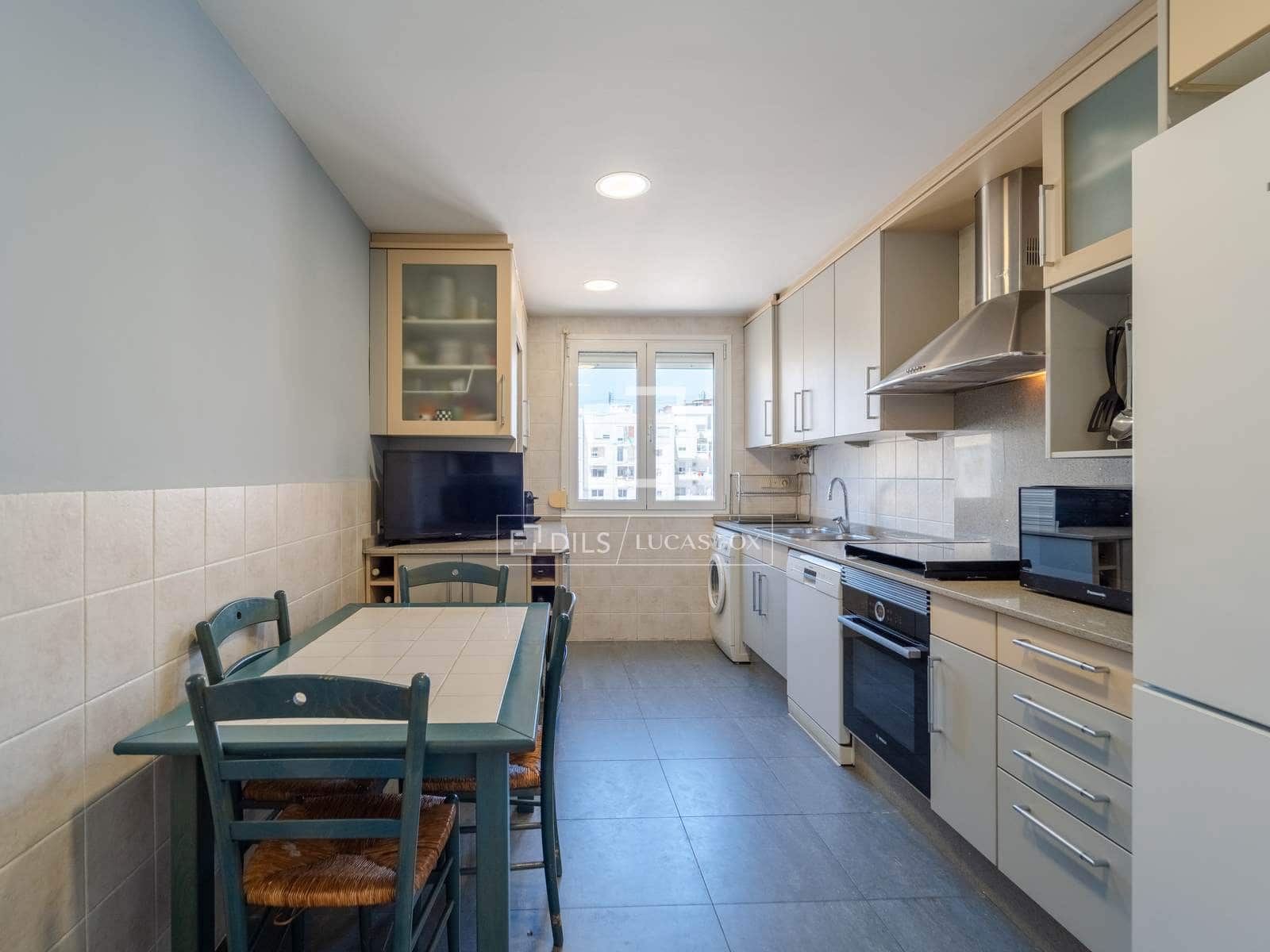 Appartement de 4 chambres à louer à Valence ville - 2 900 € (Ref: 9866190)