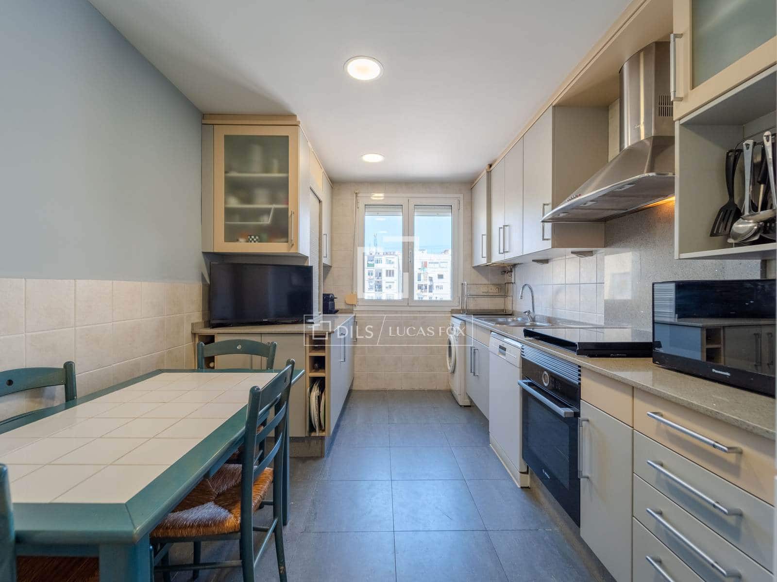Appartement de 4 chambres à louer à Valence ville - 2 900 € (Ref: 9866190)