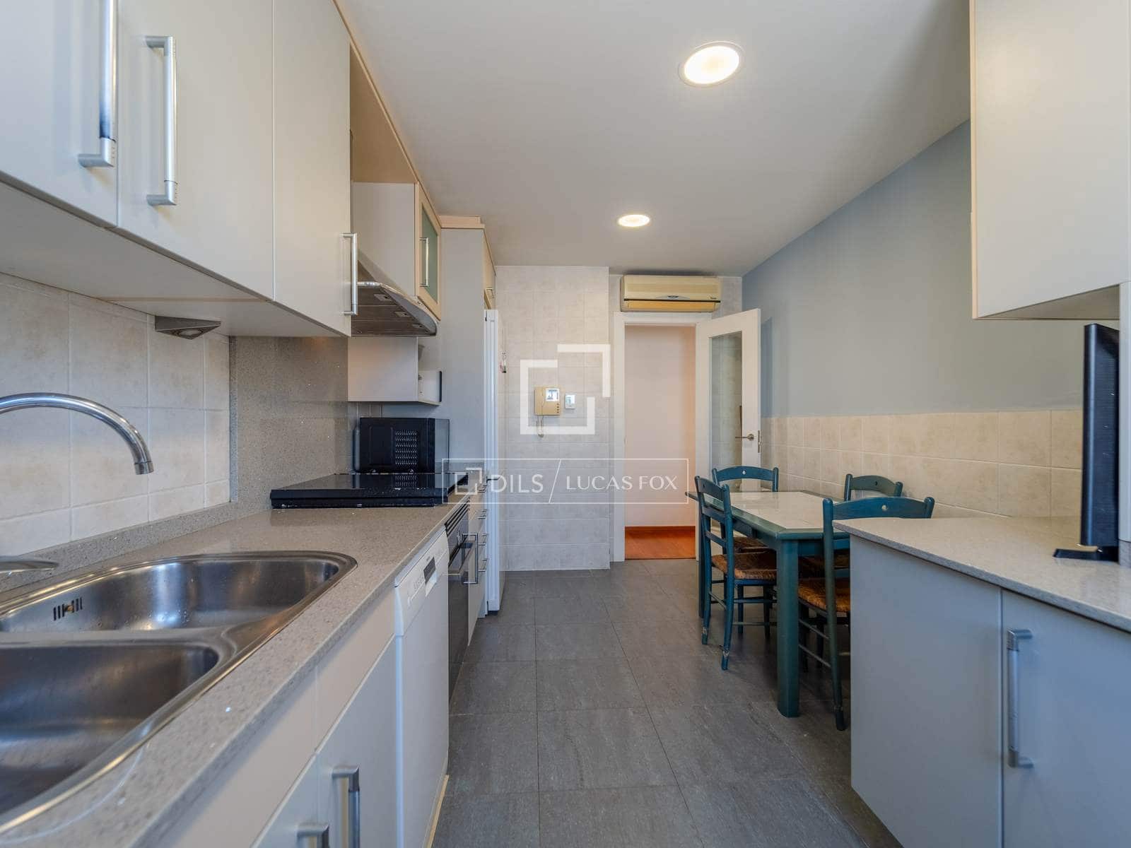 Appartement de 4 chambres à louer à Valence ville - 2 900 € (Ref: 9866190)