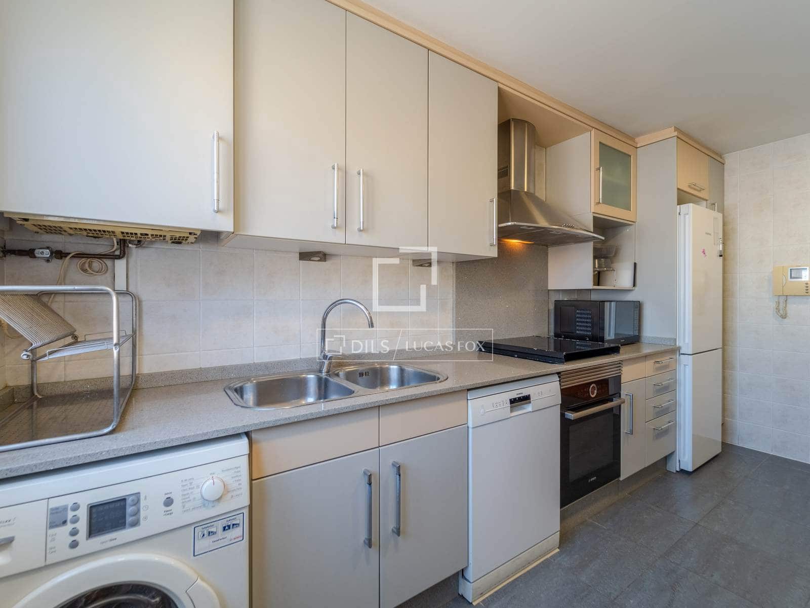Appartement de 4 chambres à louer à Valence ville - 2 900 € (Ref: 9866190)