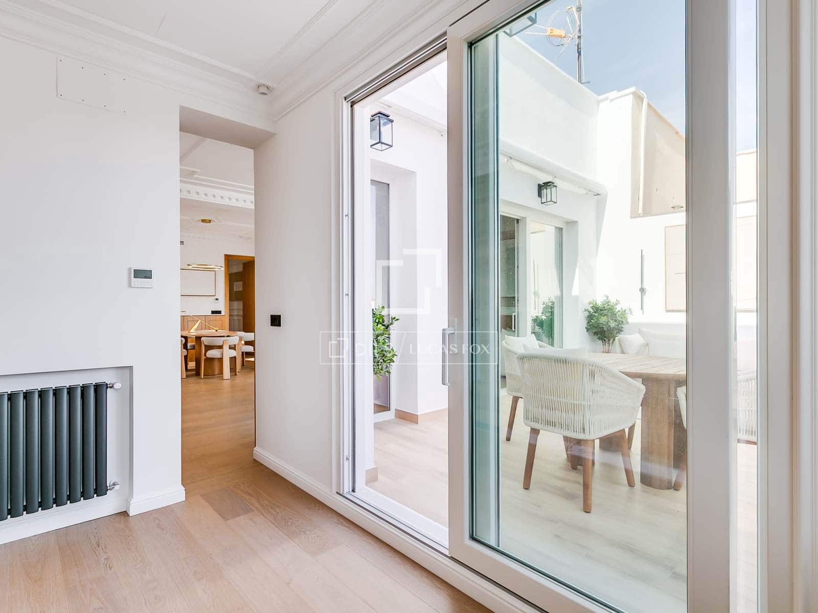 2 bedroom Penthouse for rent in Madrid city - € 7,500 (Ref: 9866192)