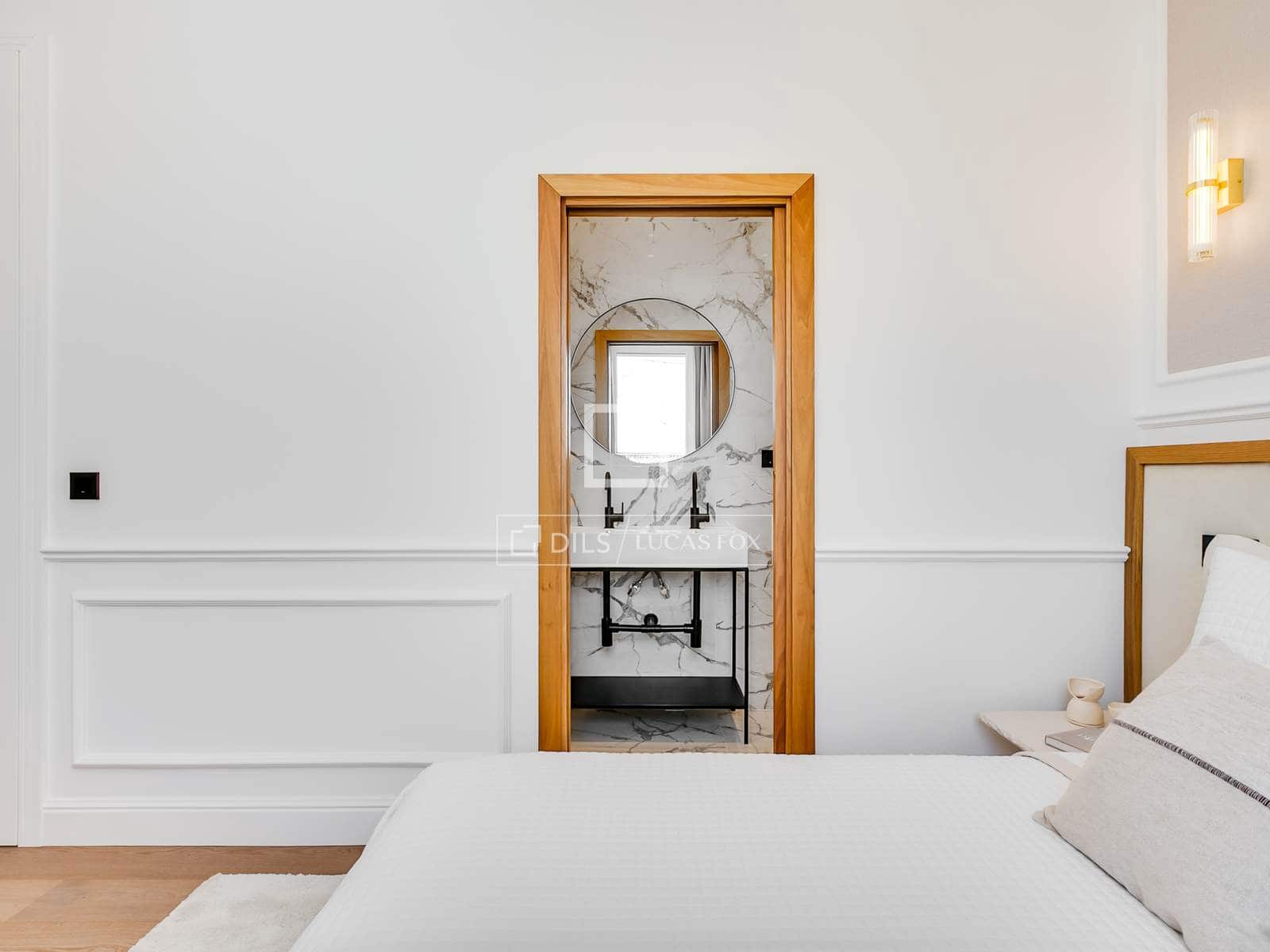 2 bedroom Penthouse for rent in Madrid city - € 7,500 (Ref: 9866192)