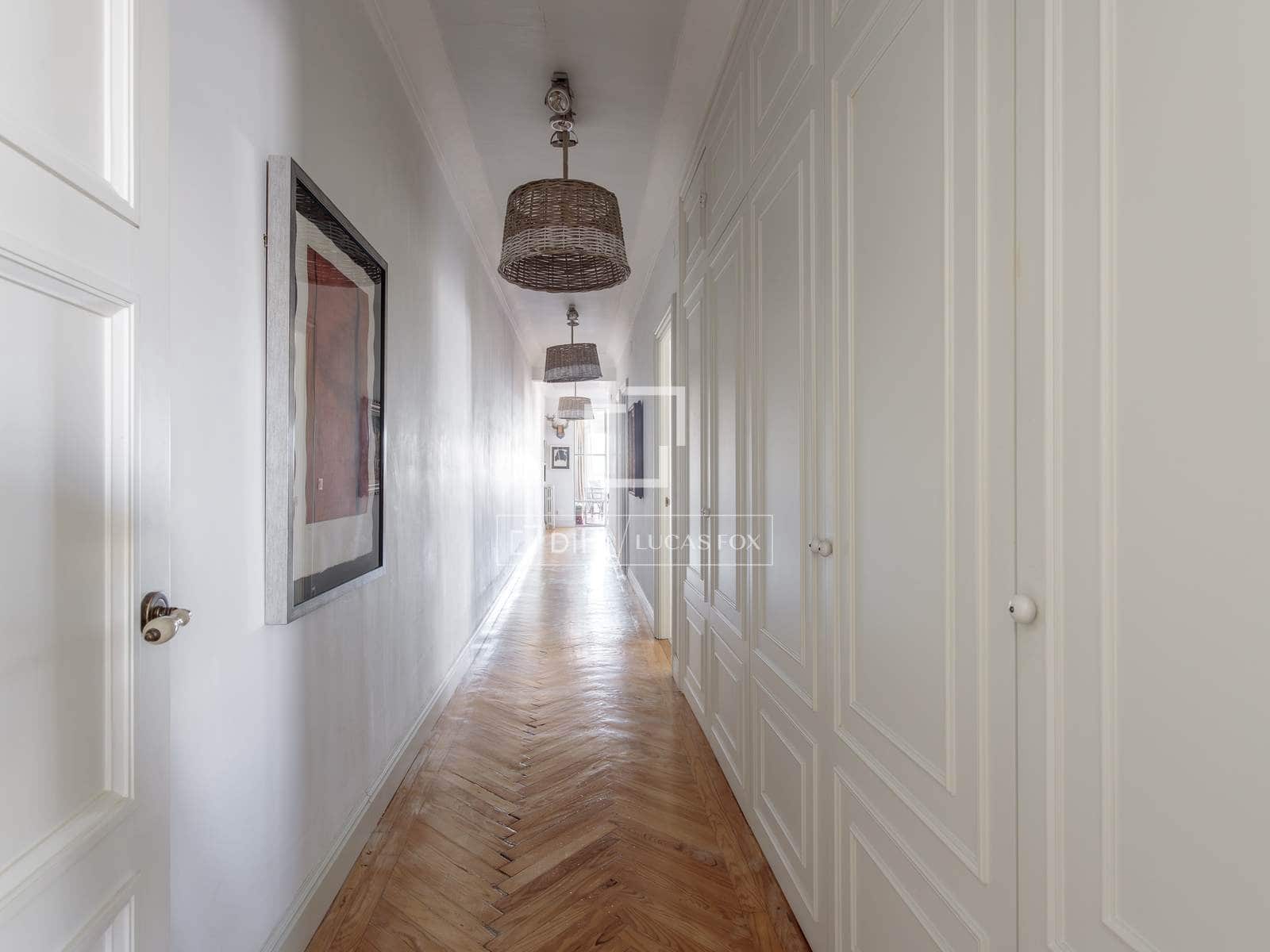 4 soveværelse Penthouse til leje i Madrid by med garage - € 15.000 (Ref: 9867297)
