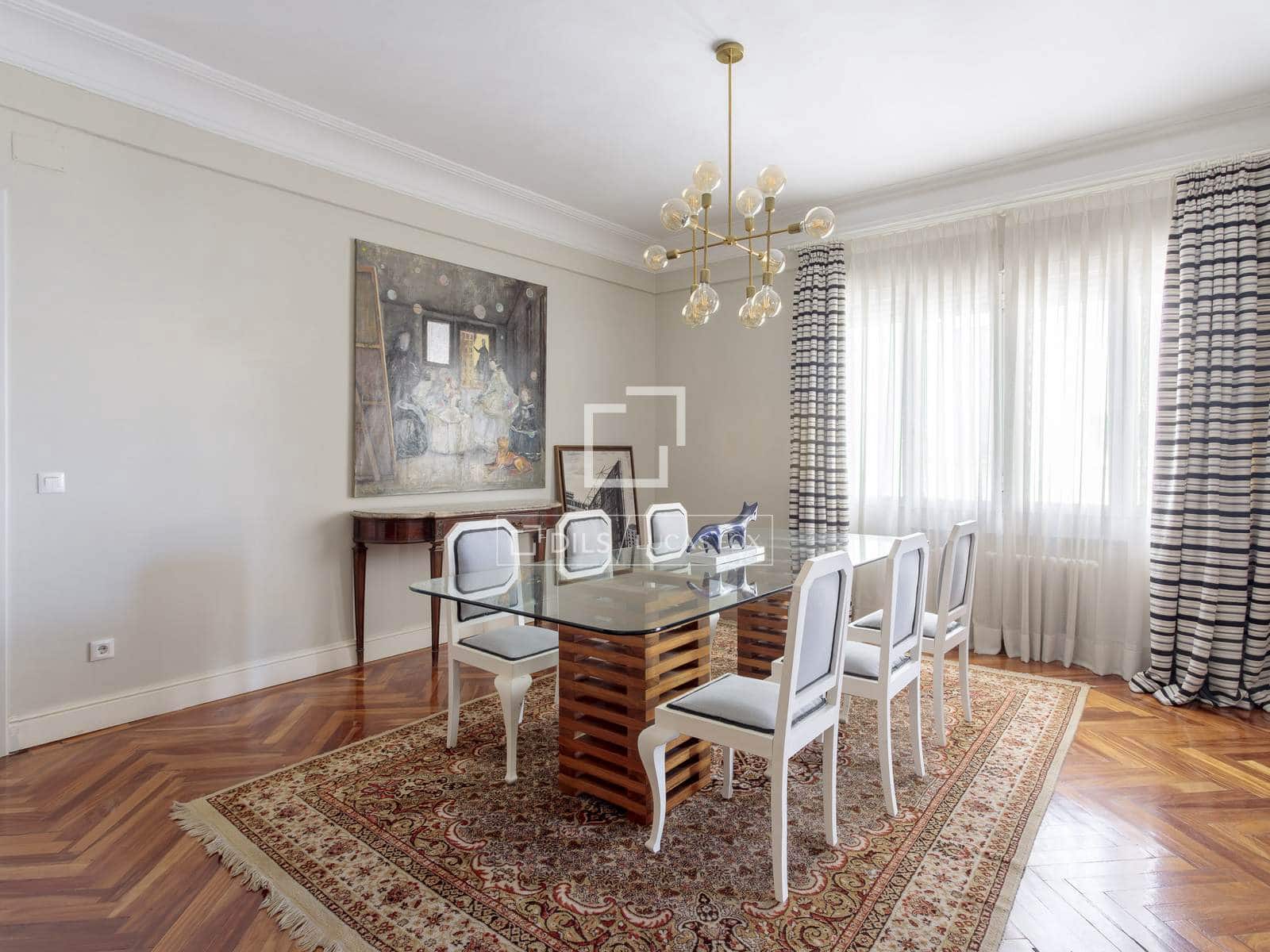 4 soveværelse Penthouse til leje i Madrid by med garage - € 15.000 (Ref: 9867297)