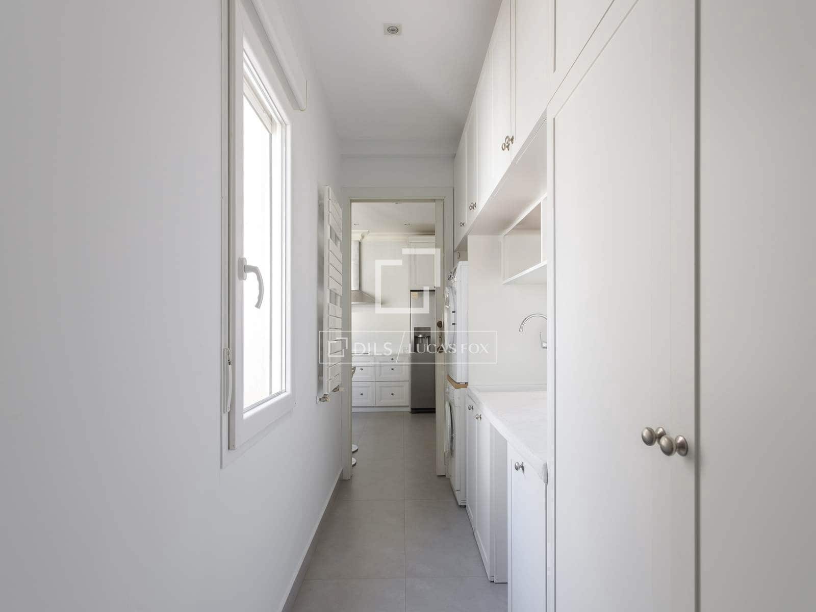 4 soveværelse Penthouse til leje i Madrid by med garage - € 15.000 (Ref: 9867297)