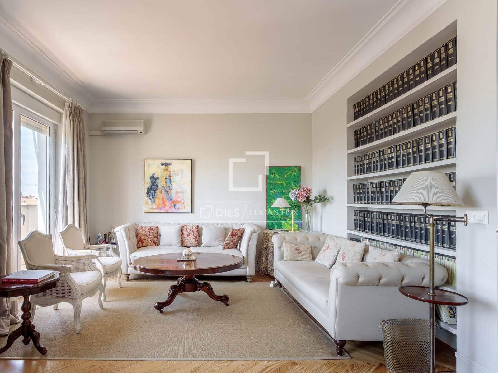 4 soveværelse Penthouse til leje i Madrid by med garage - € 15.000 (Ref: 9867297)
