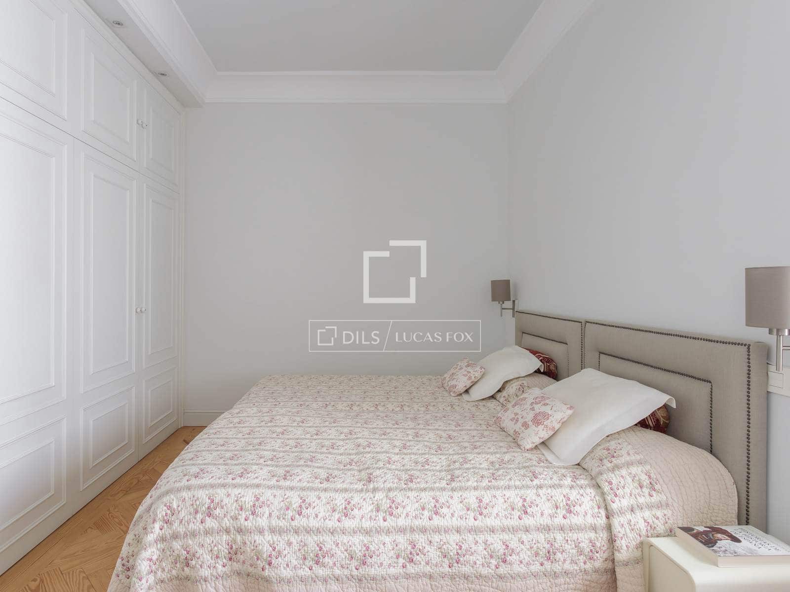 4 soveværelse Penthouse til leje i Madrid by med garage - € 15.000 (Ref: 9867297)
