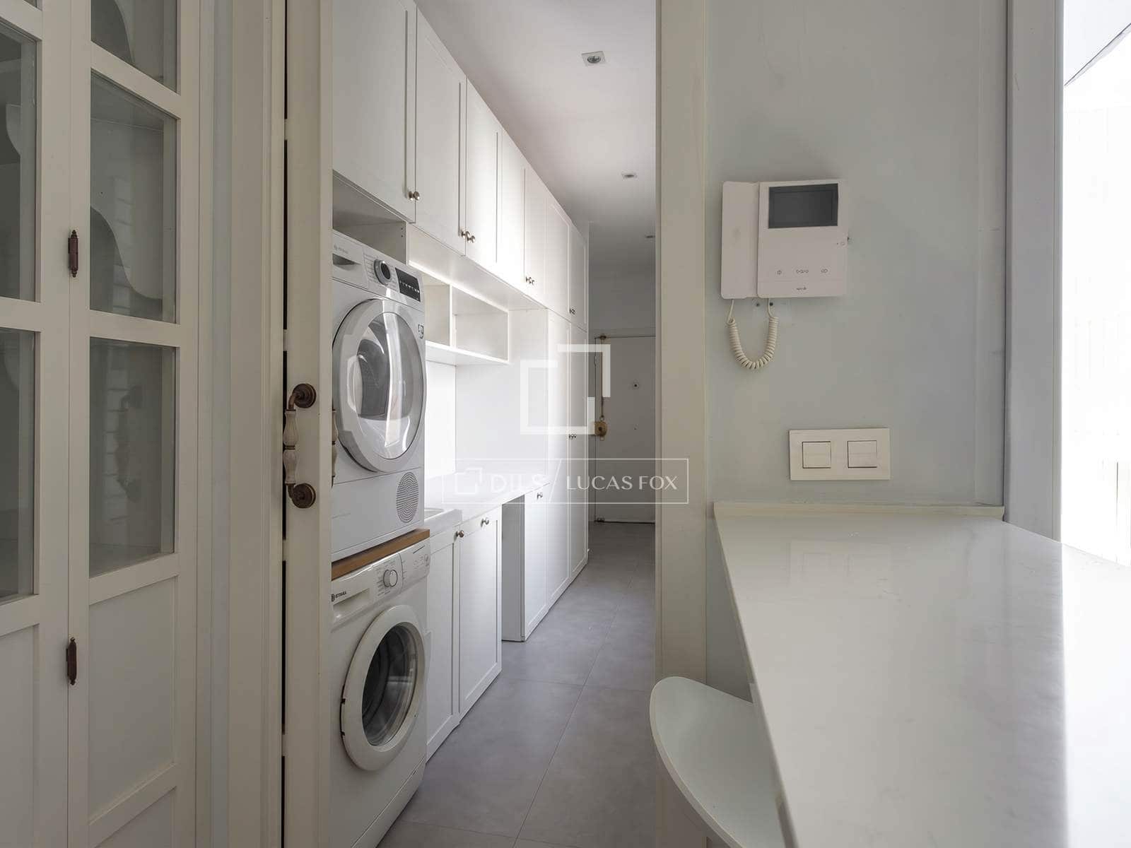 4 soveværelse Penthouse til leje i Madrid by med garage - € 15.000 (Ref: 9867297)