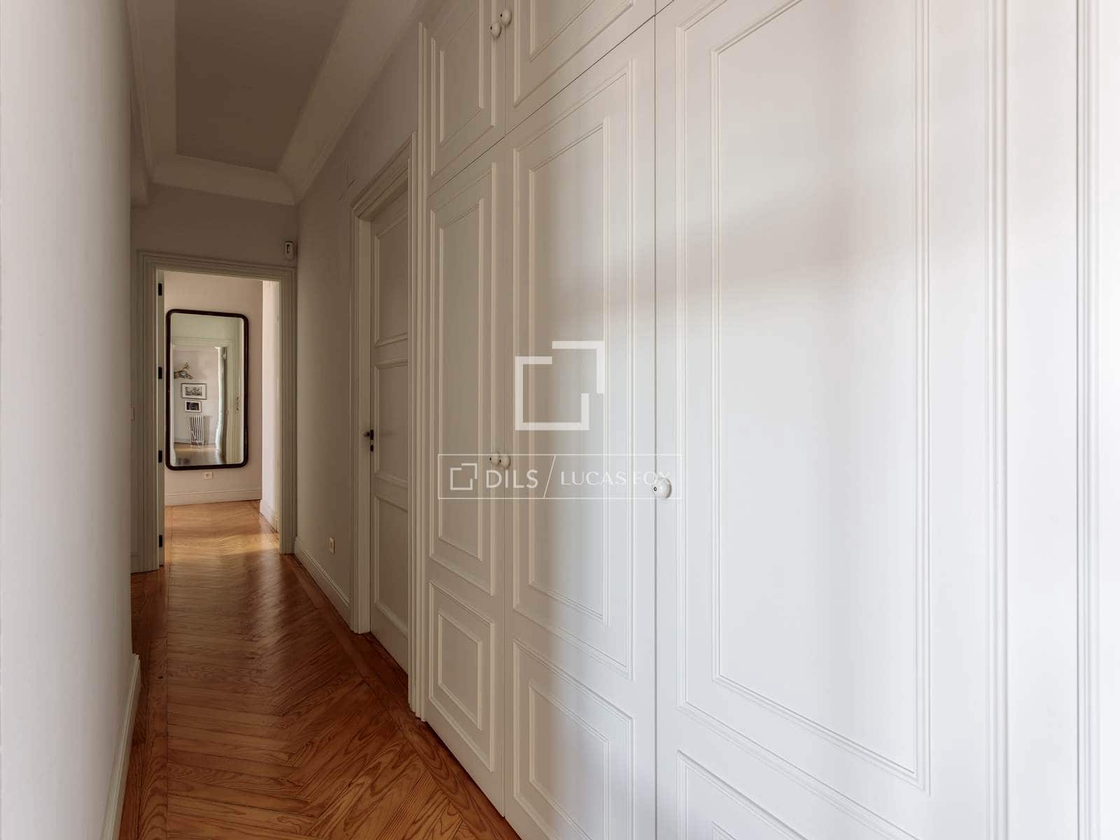 4 soveværelse Penthouse til leje i Madrid by med garage - € 15.000 (Ref: 9867297)