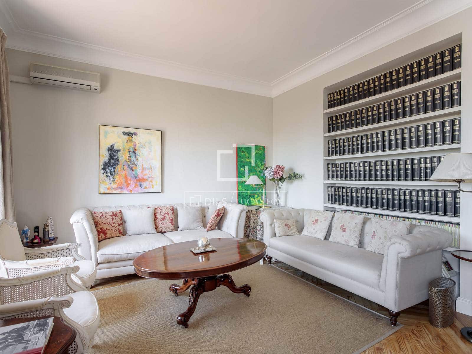 4 soveværelse Penthouse til leje i Madrid by med garage - € 15.000 (Ref: 9867297)