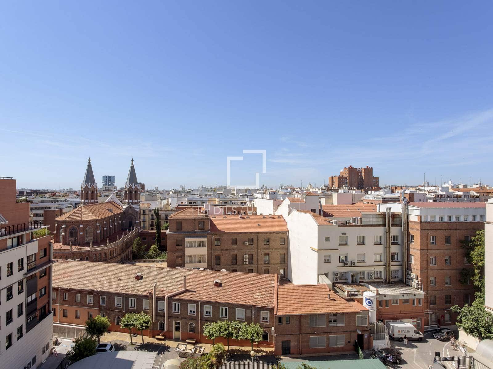 4 soveværelse Penthouse til leje i Madrid by med garage - € 15.000 (Ref: 9867297)