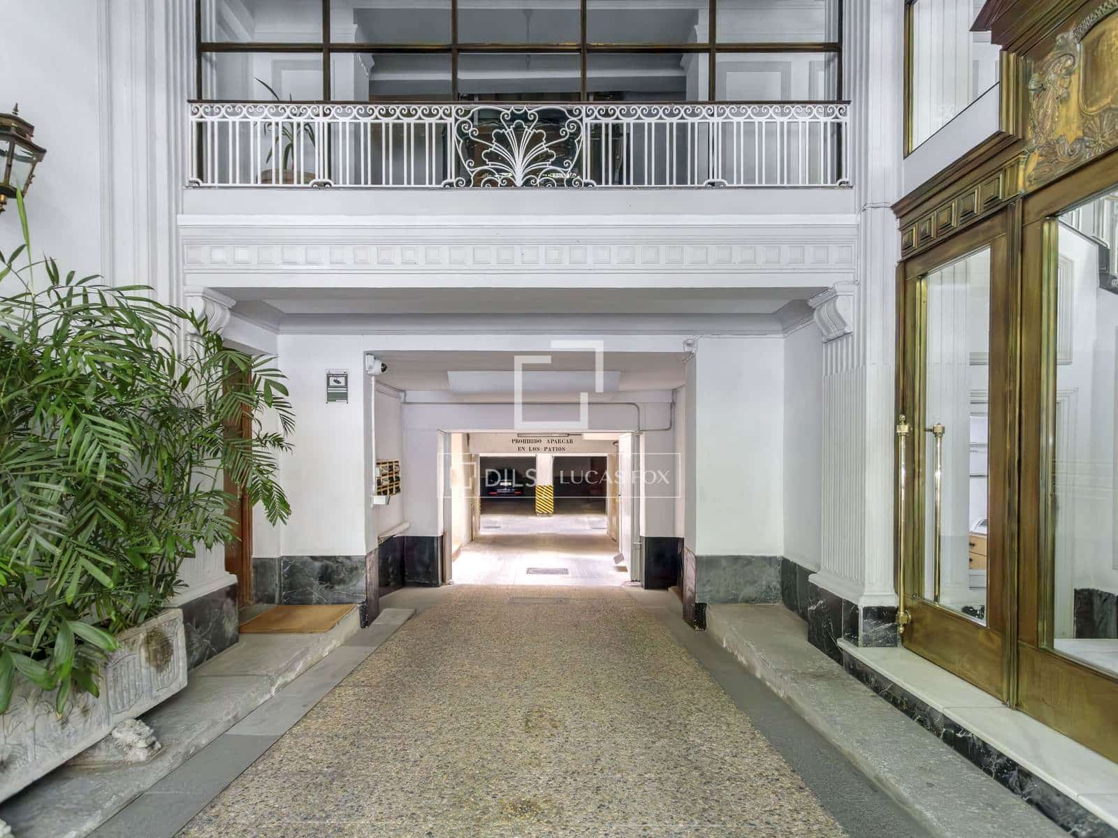 4 soveværelse Penthouse til leje i Madrid by med garage - € 15.000 (Ref: 9867297)