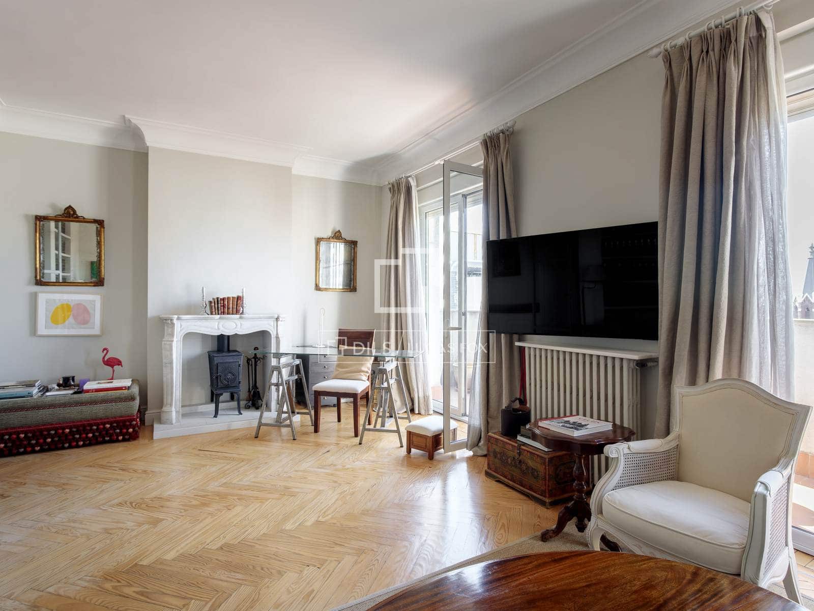 4 soveværelse Penthouse til leje i Madrid by med garage - € 15.000 (Ref: 9867297)