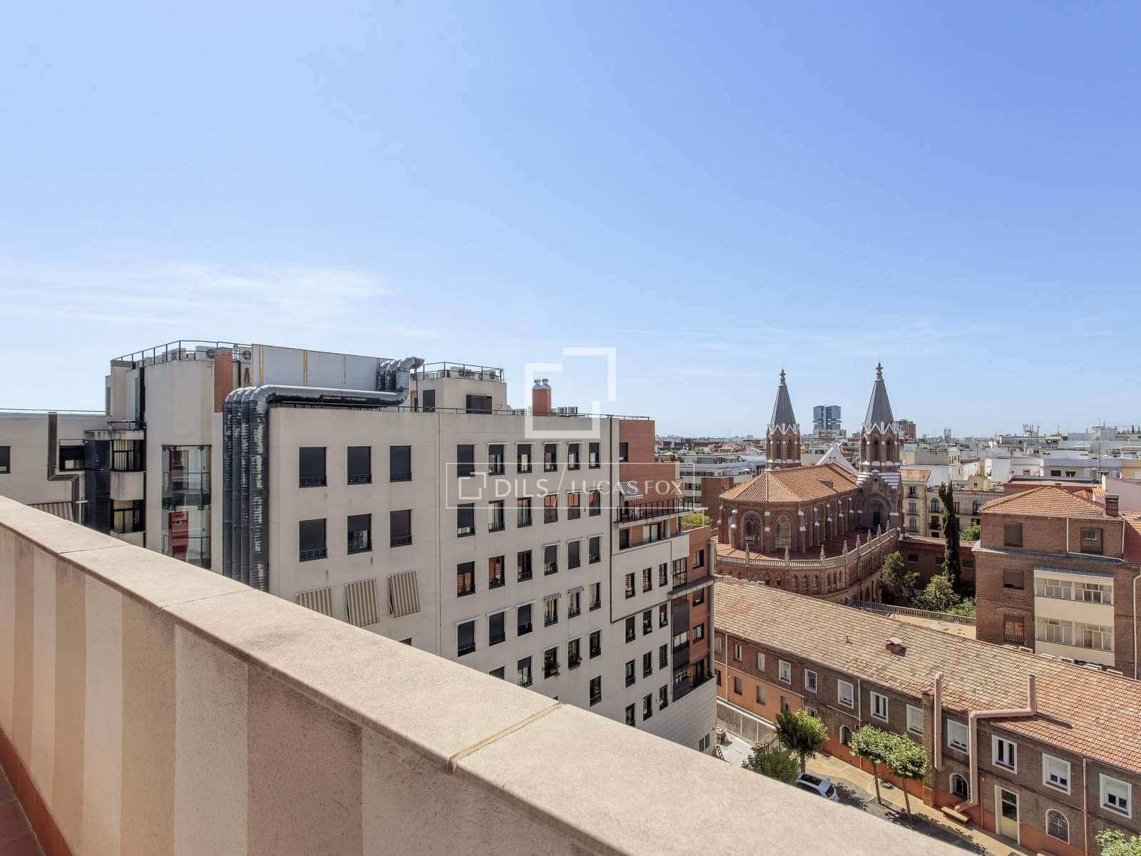 4 soveværelse Penthouse til leje i Madrid by med garage - € 15.000 (Ref: 9867297)